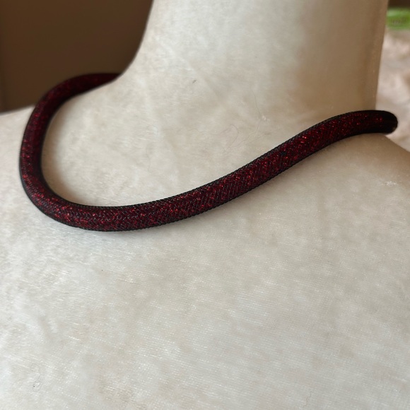 Red & Black Mesh Chain Necklace - Picture 7 of 13